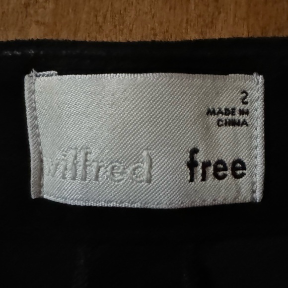 Aritzia Wilfred Free black suede-like mini skirt, size 2 - Picture 3 of 4